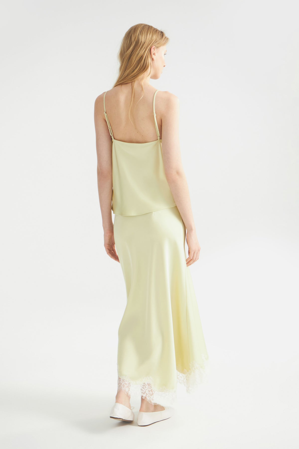 LIGHT GREEN