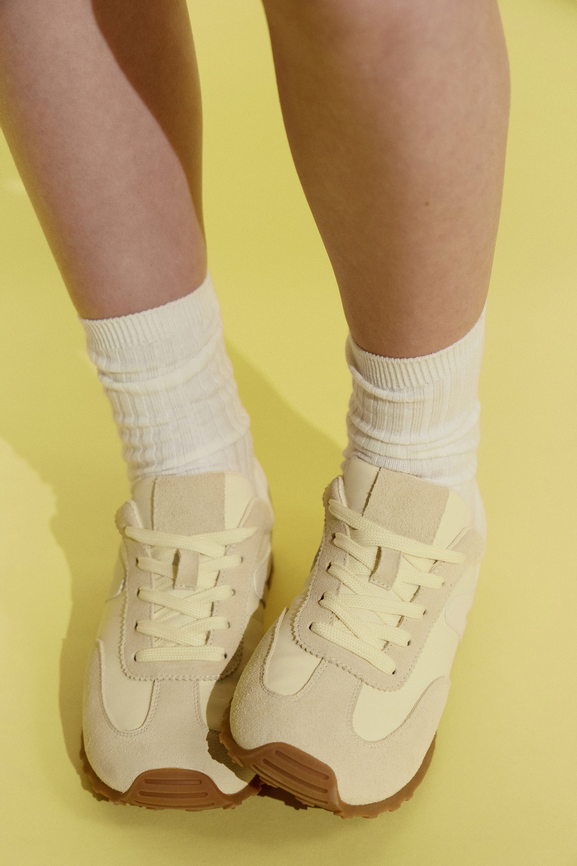 LIGHT YELLOW