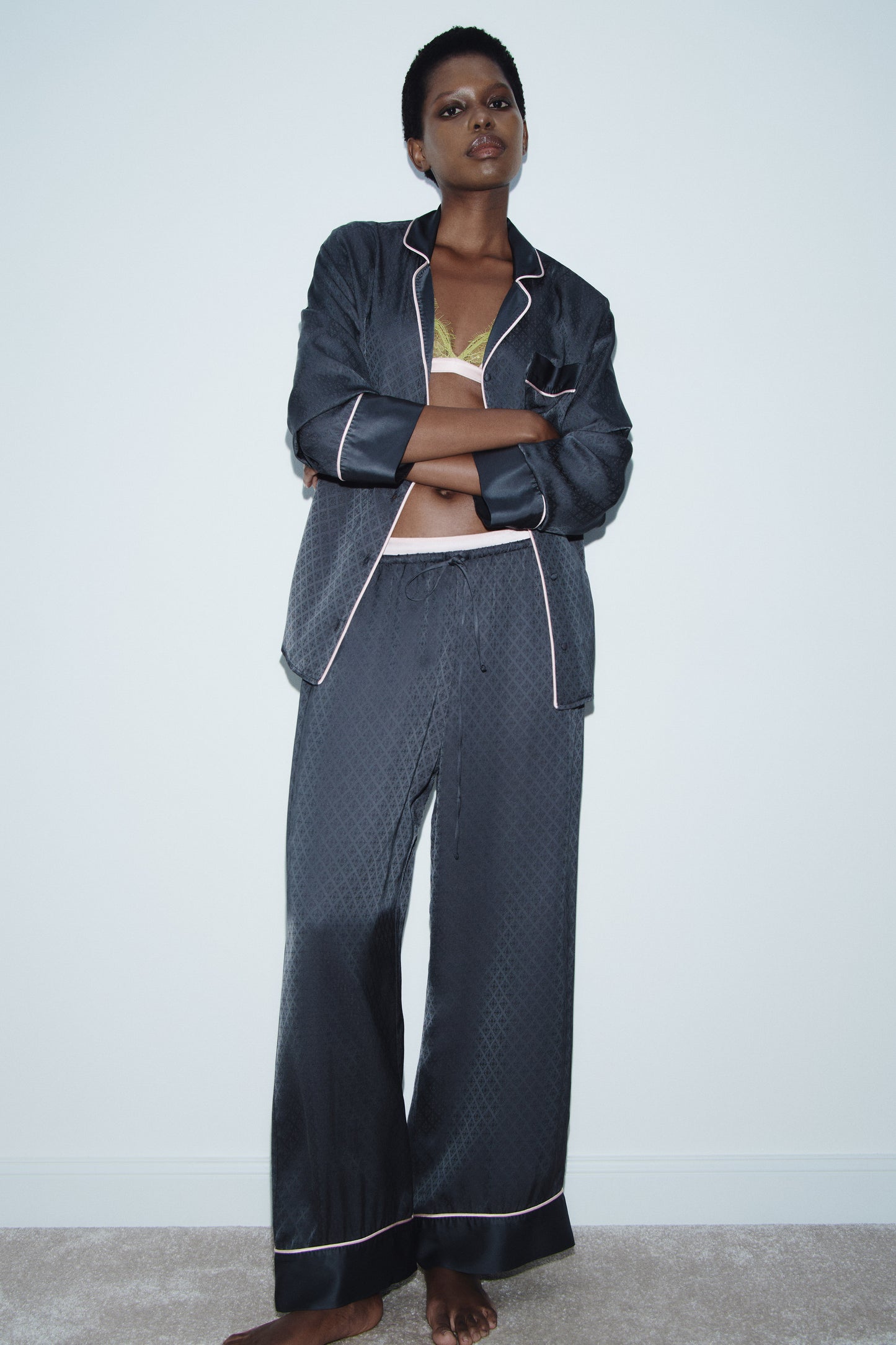 ANTHRACITE GREY