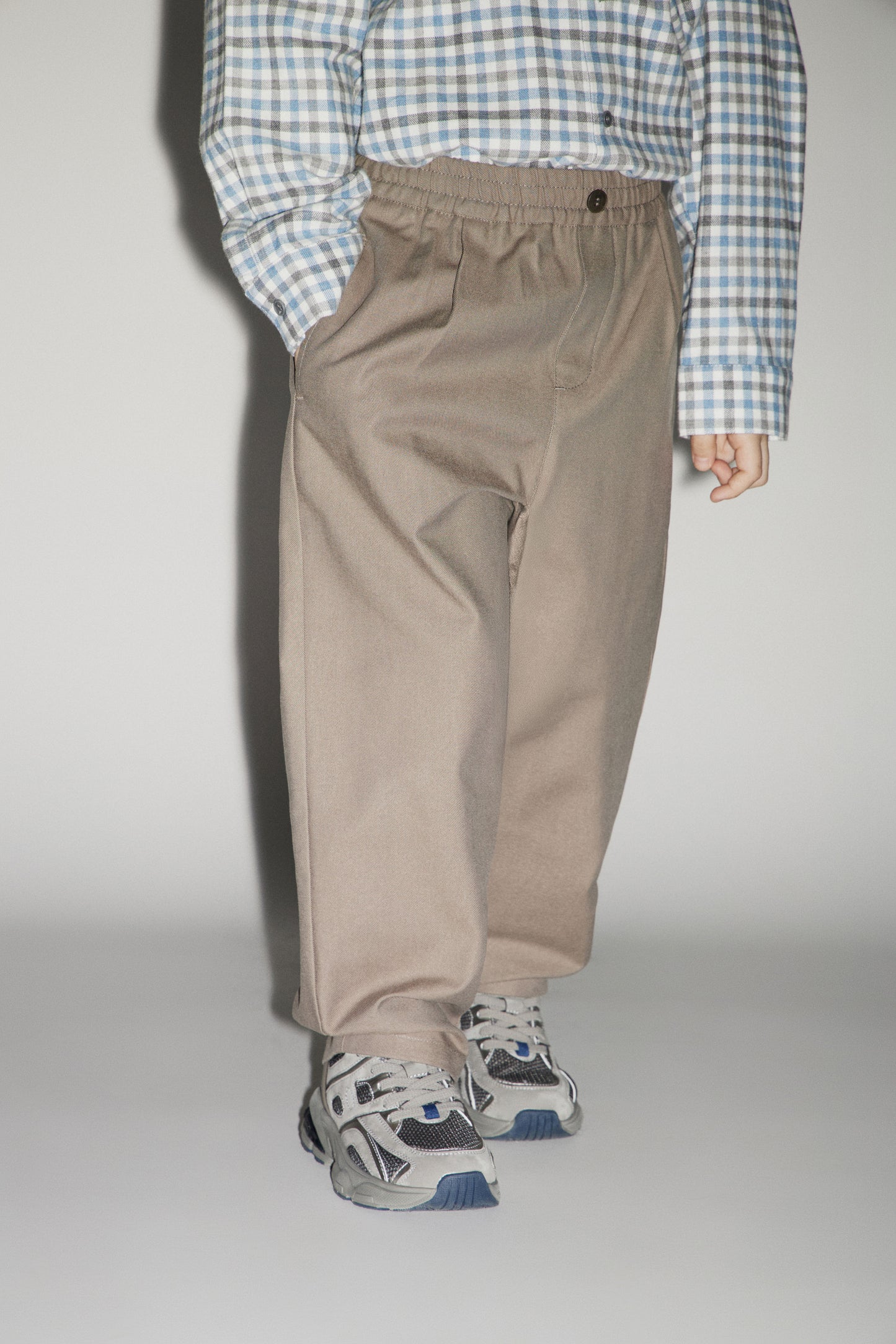 GRAY BROWN