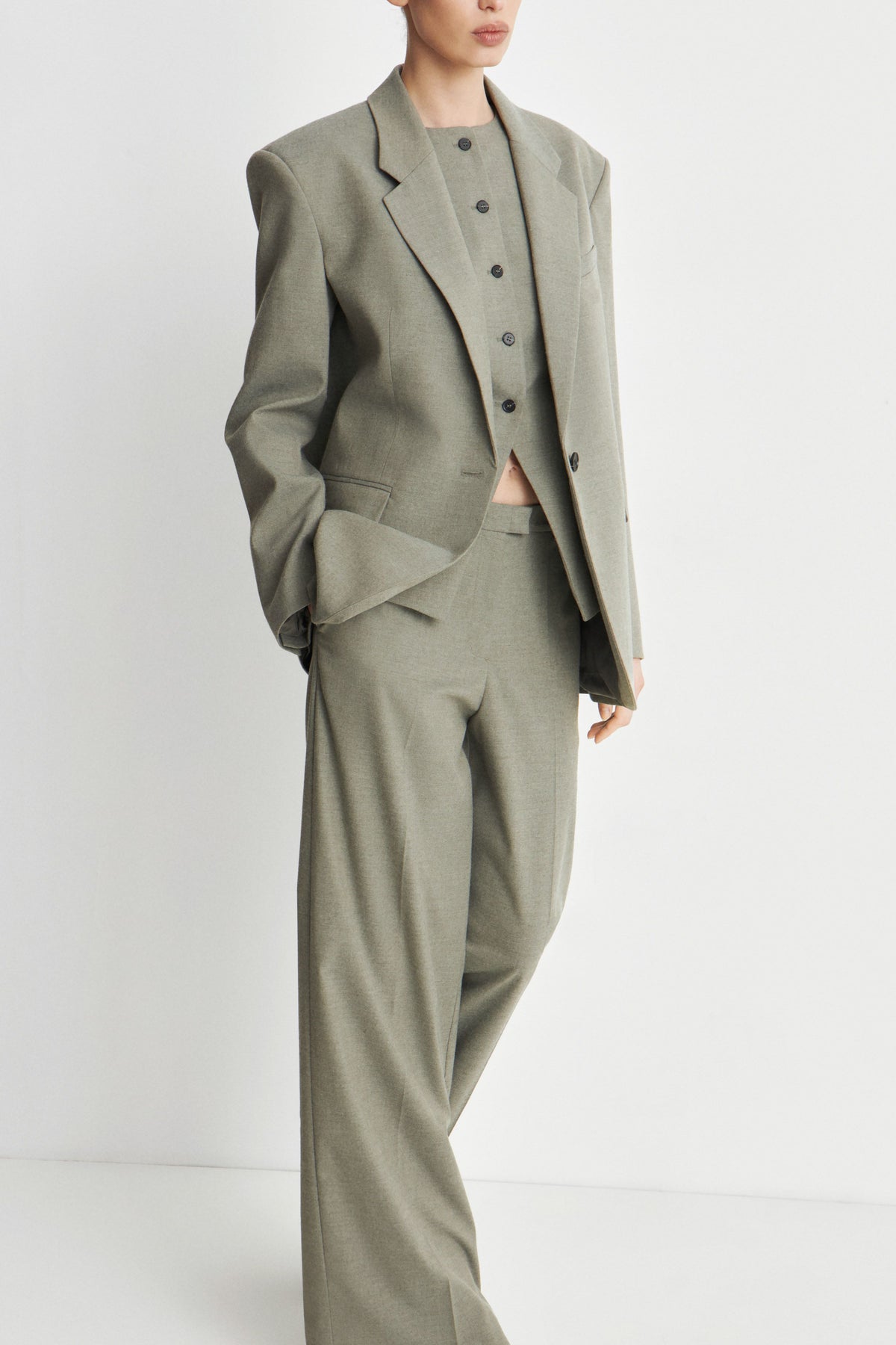 LIGHT KHAKI