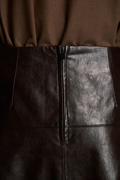 DARK BROWN