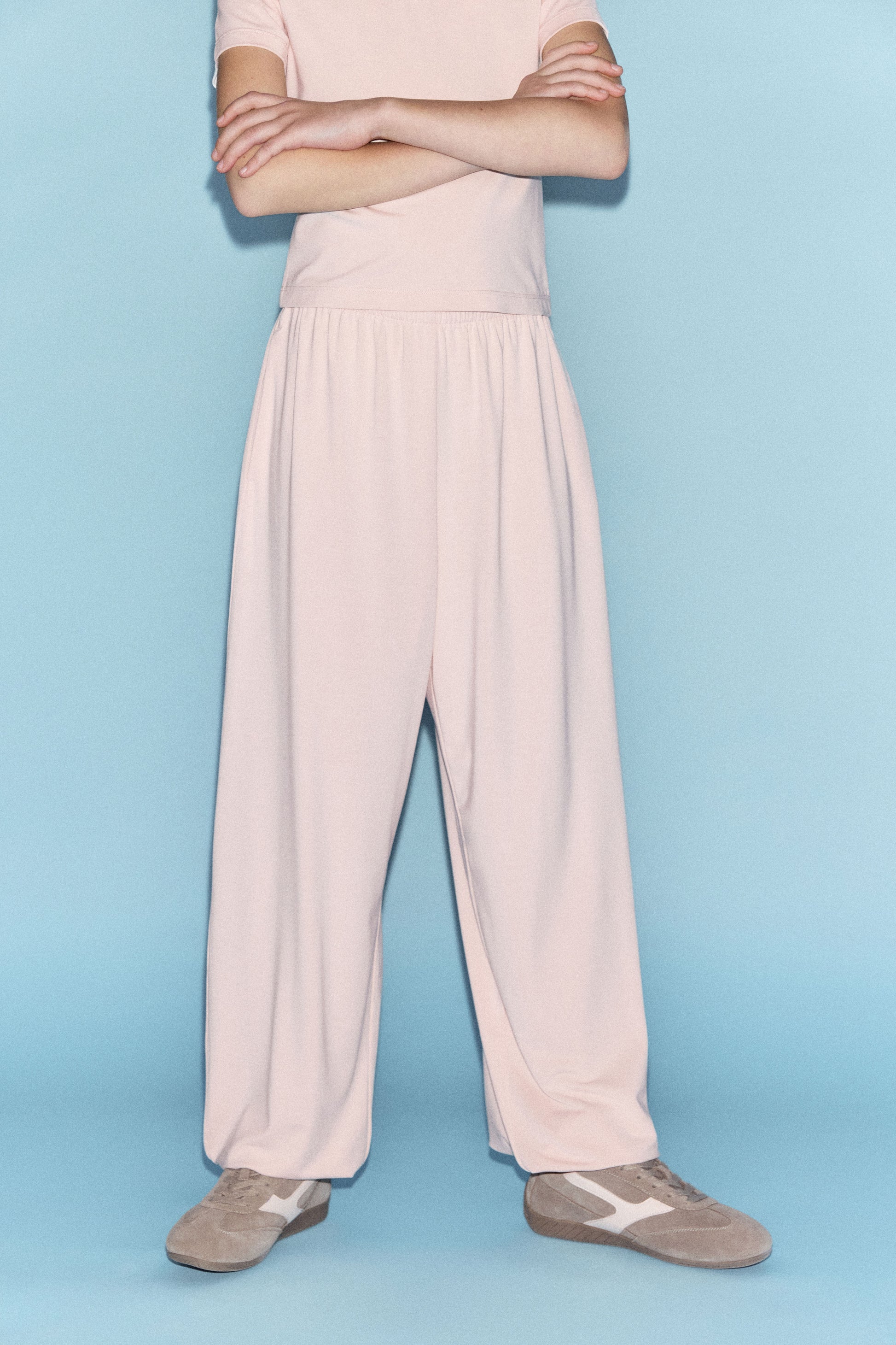 LIGHT PINK