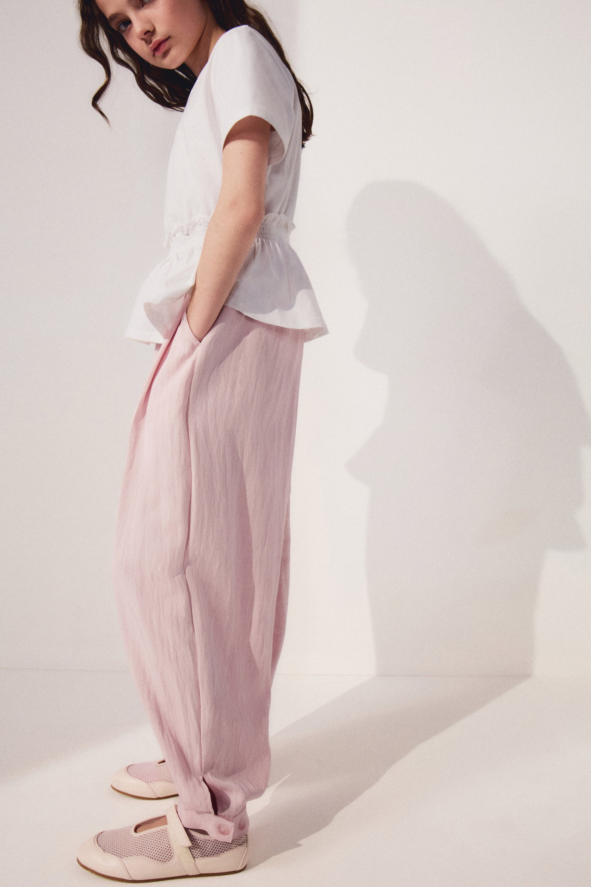 LIGHT PINK