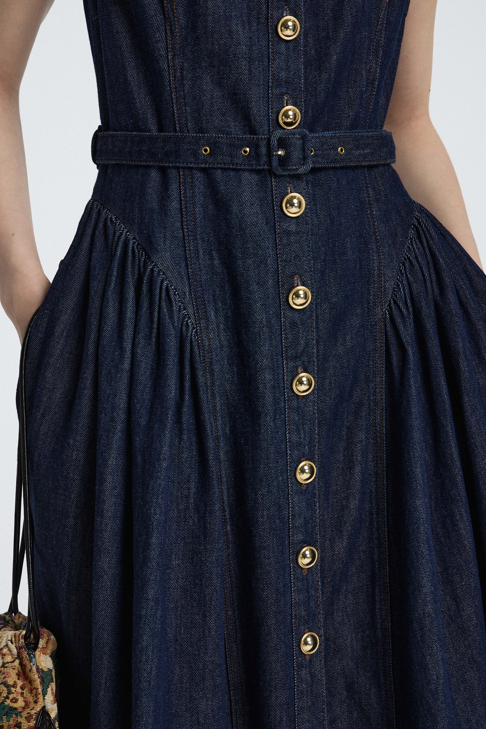 DARK BLUE