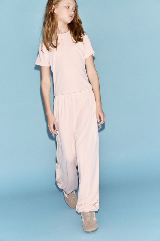 LIGHT PINK