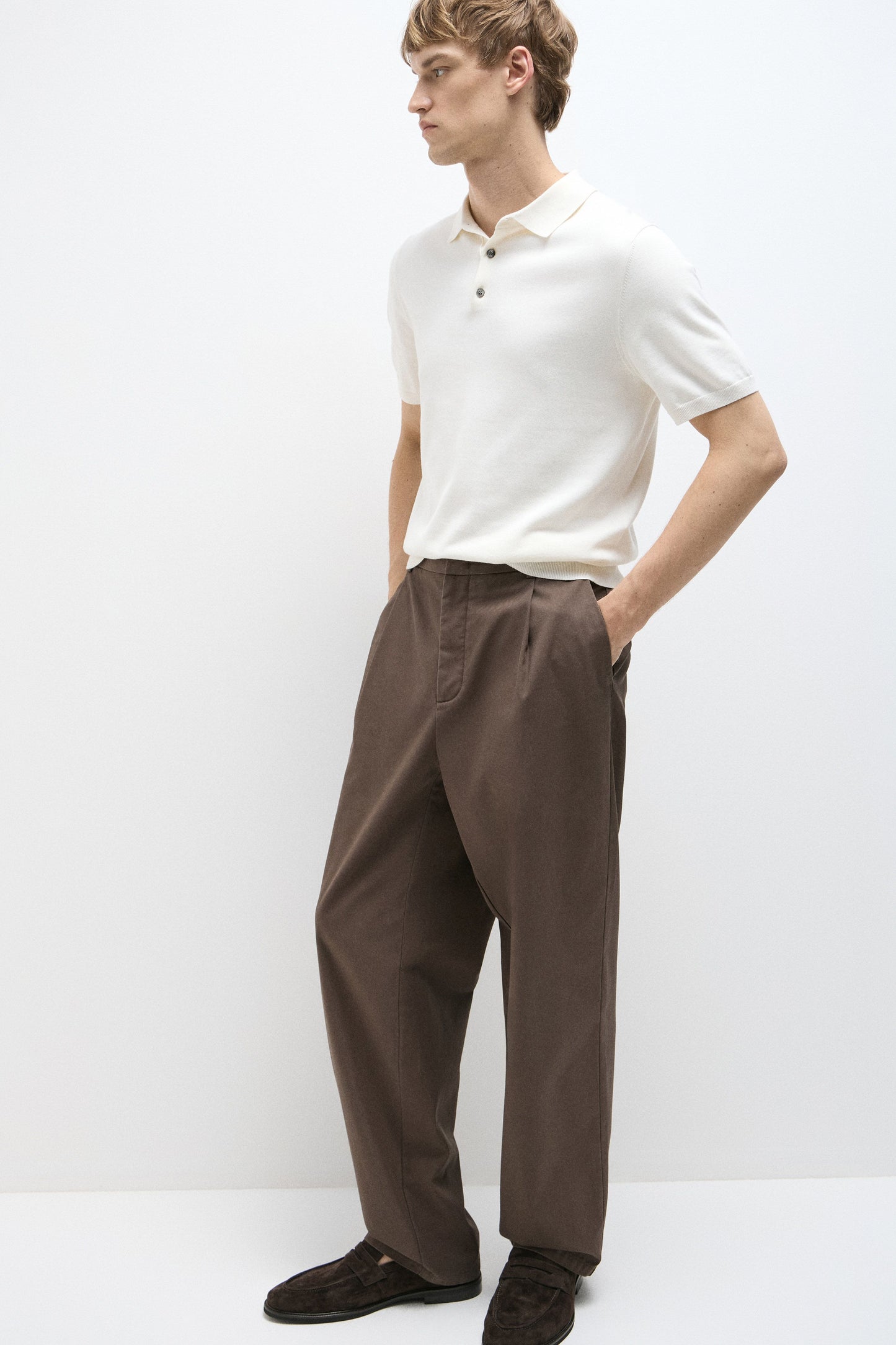 DARK BROWN