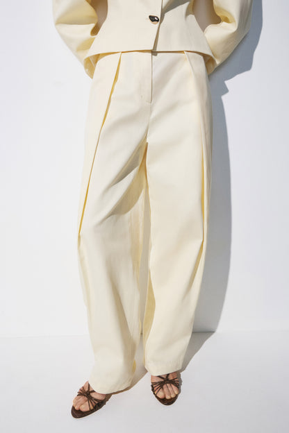 LIGHT YELLOW