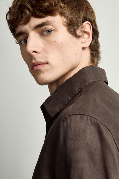 DARK BROWN