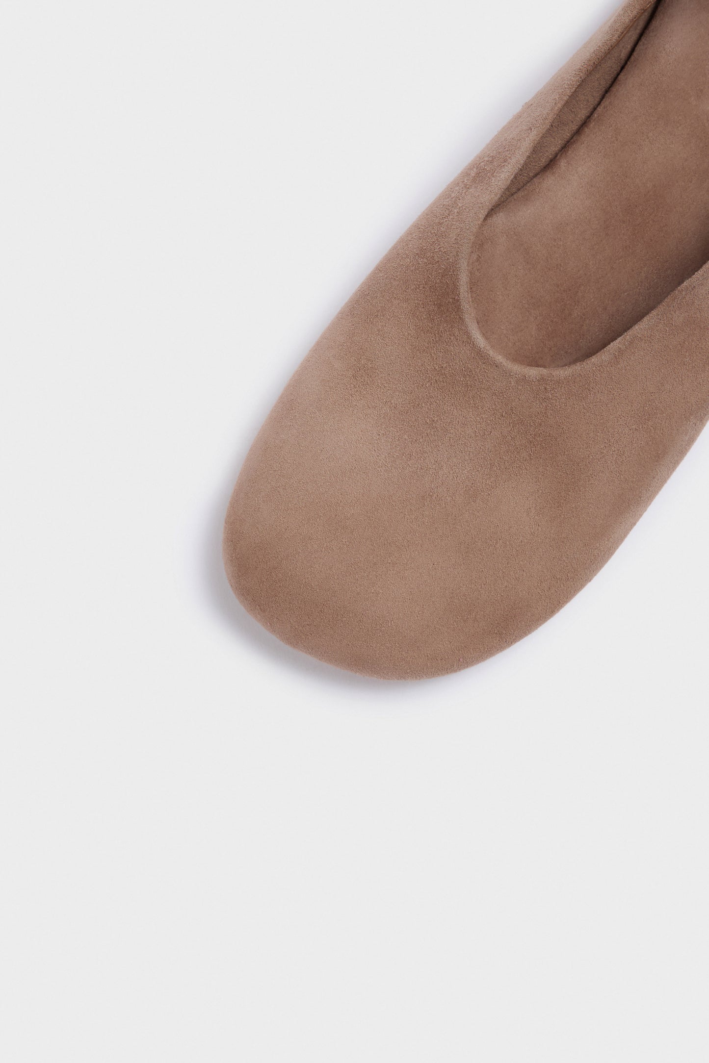 DARK BEIGE