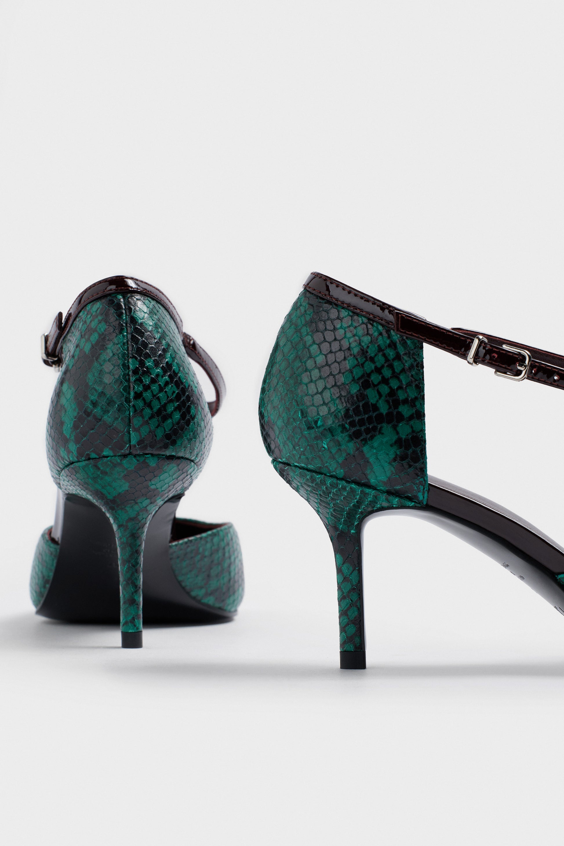DARK GREEN