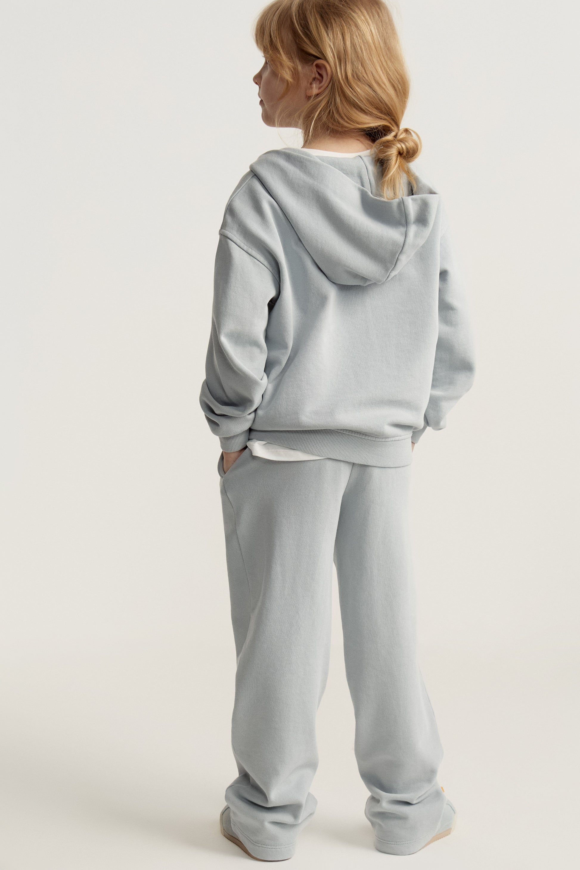 GREY BLUE
