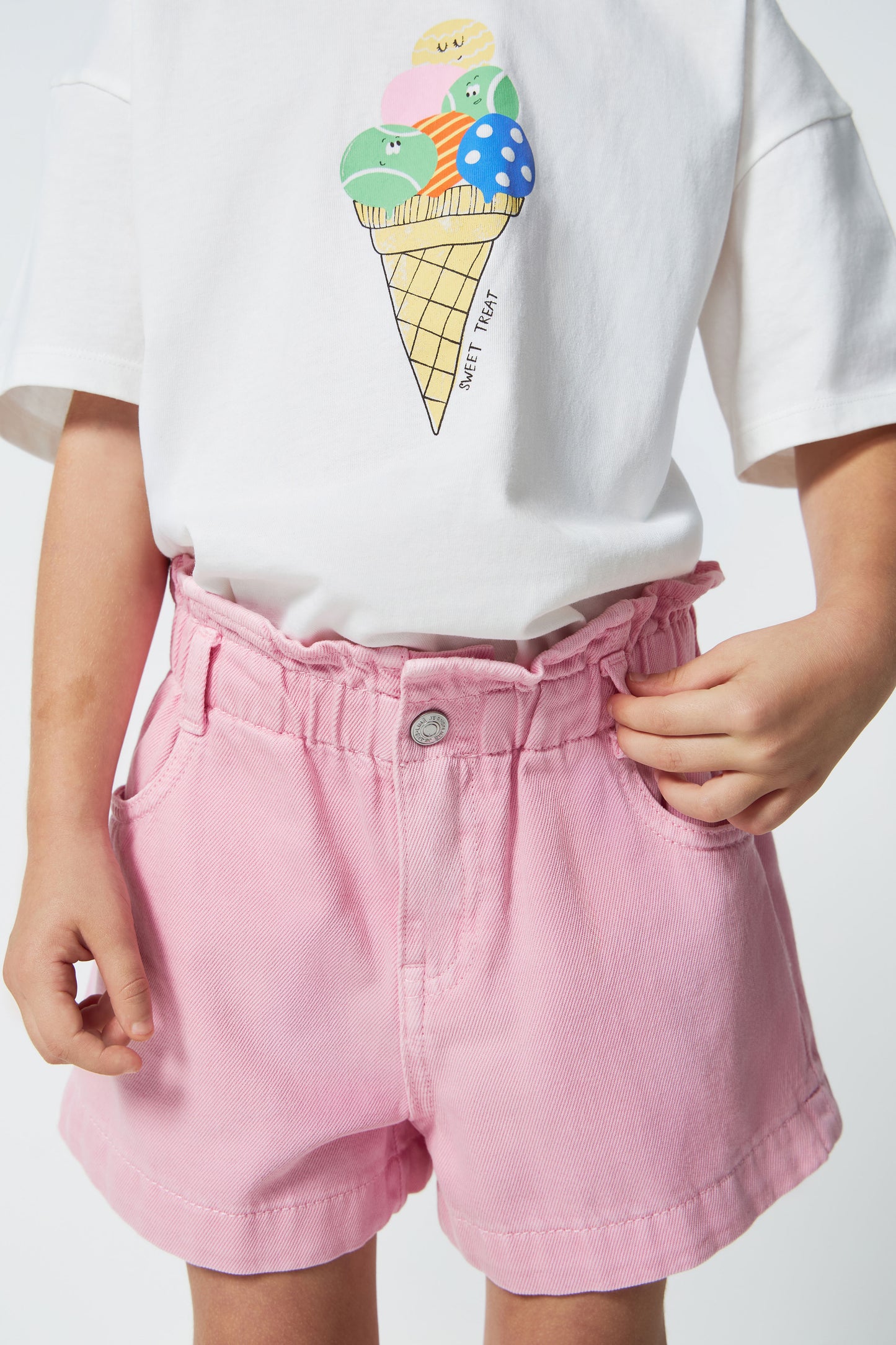 LIGHT PINK