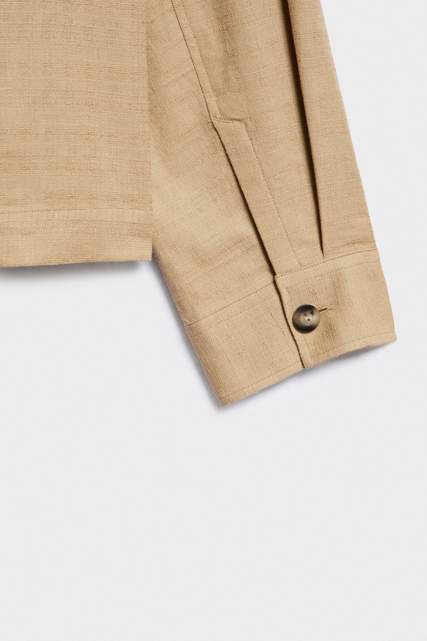 DARK BEIGE