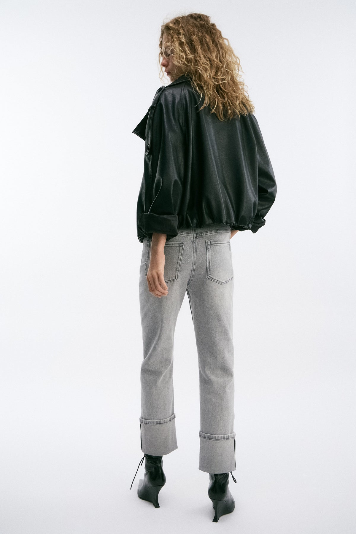 CONCRETE GREY