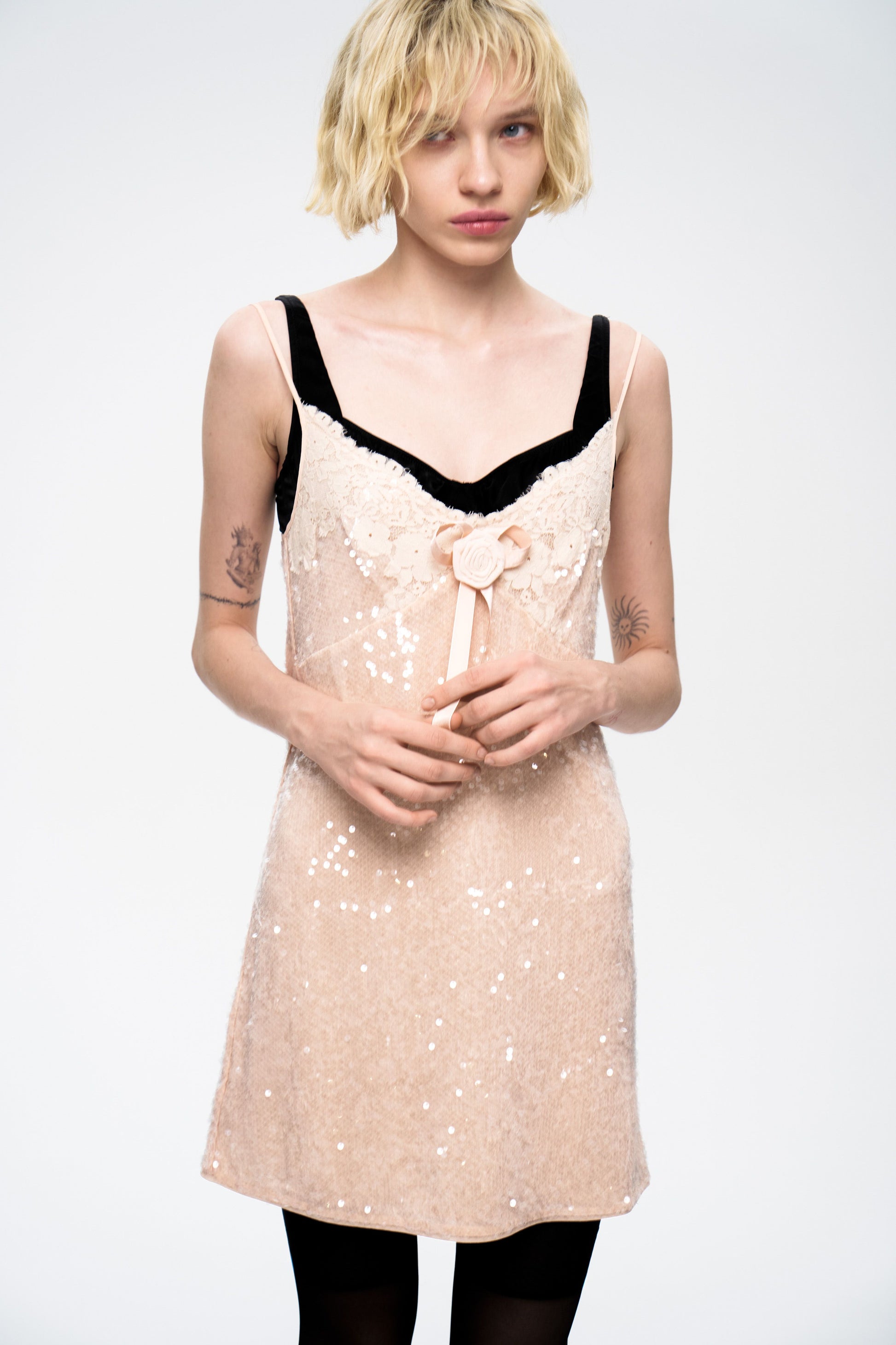 POWDER BEIGE