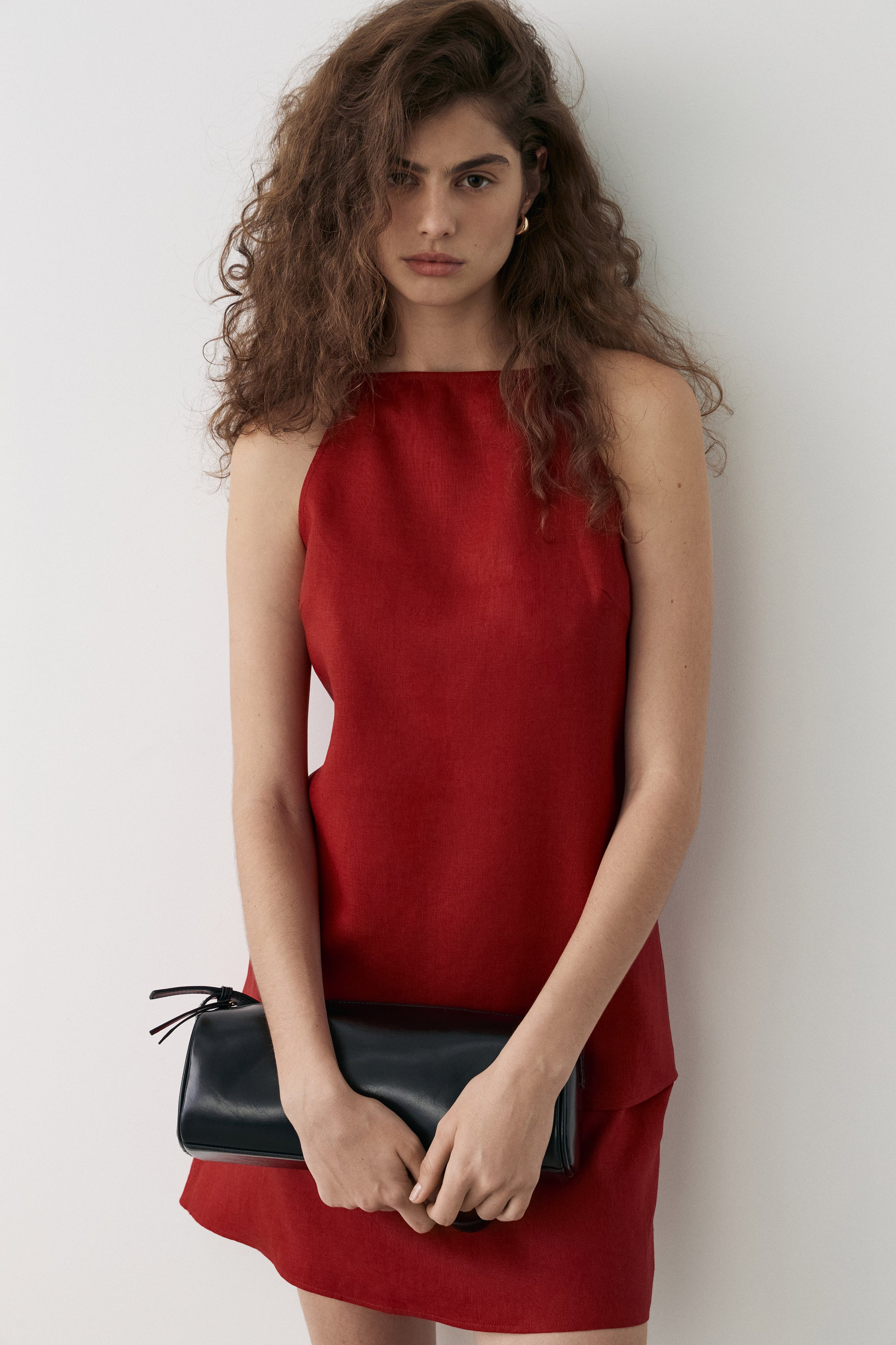 DARK RED
