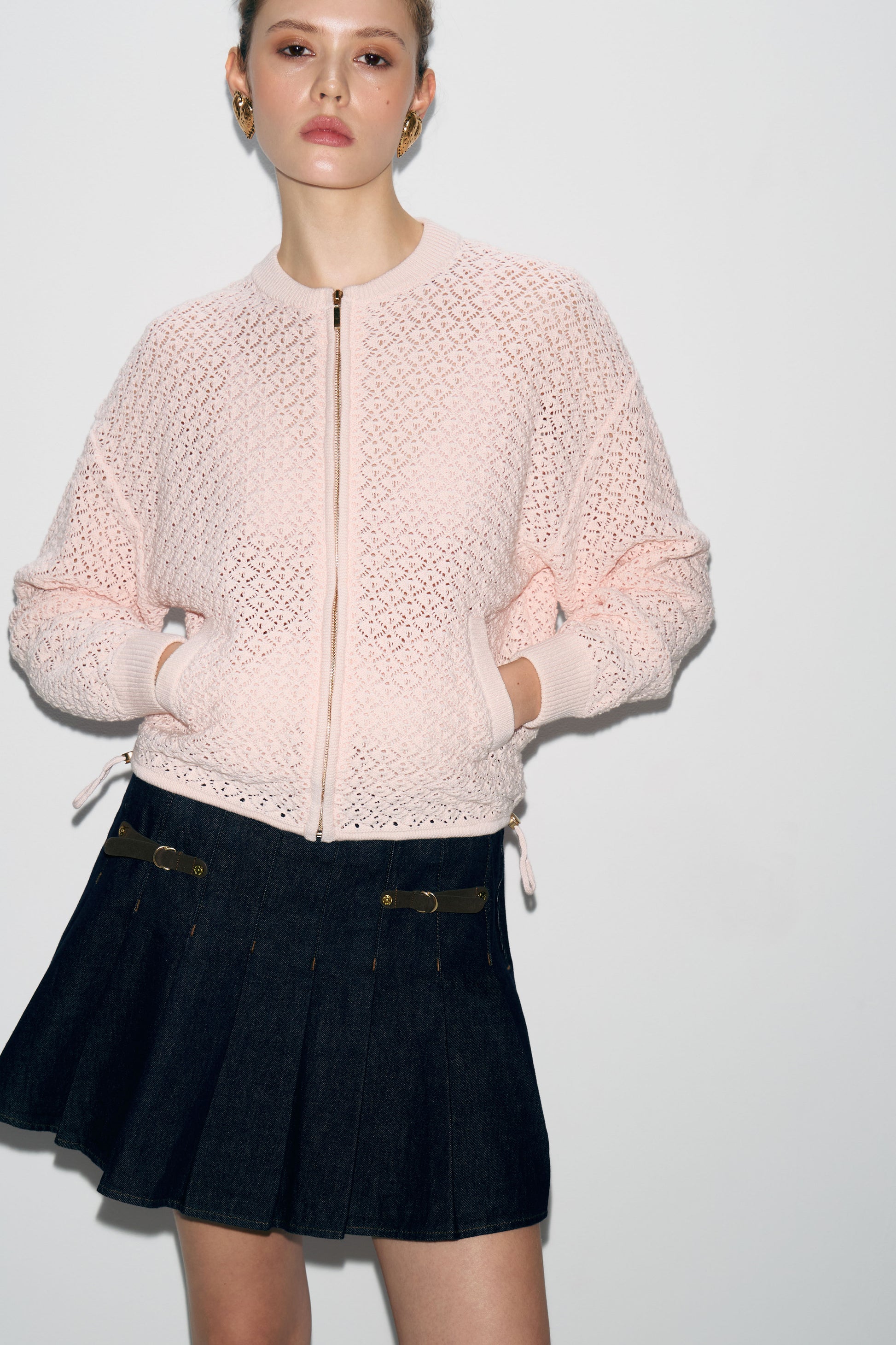 LIGHT PINK