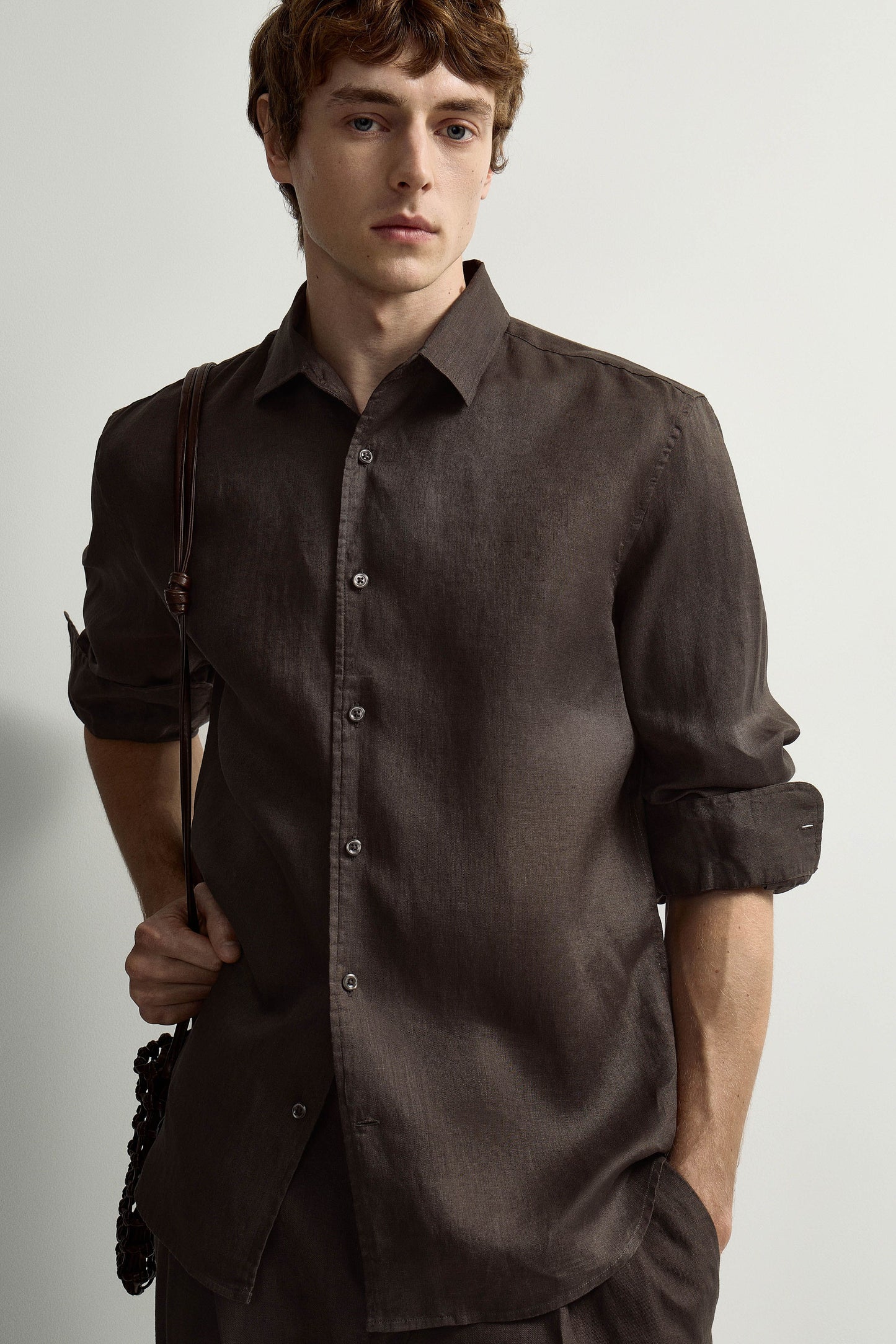 DARK BROWN