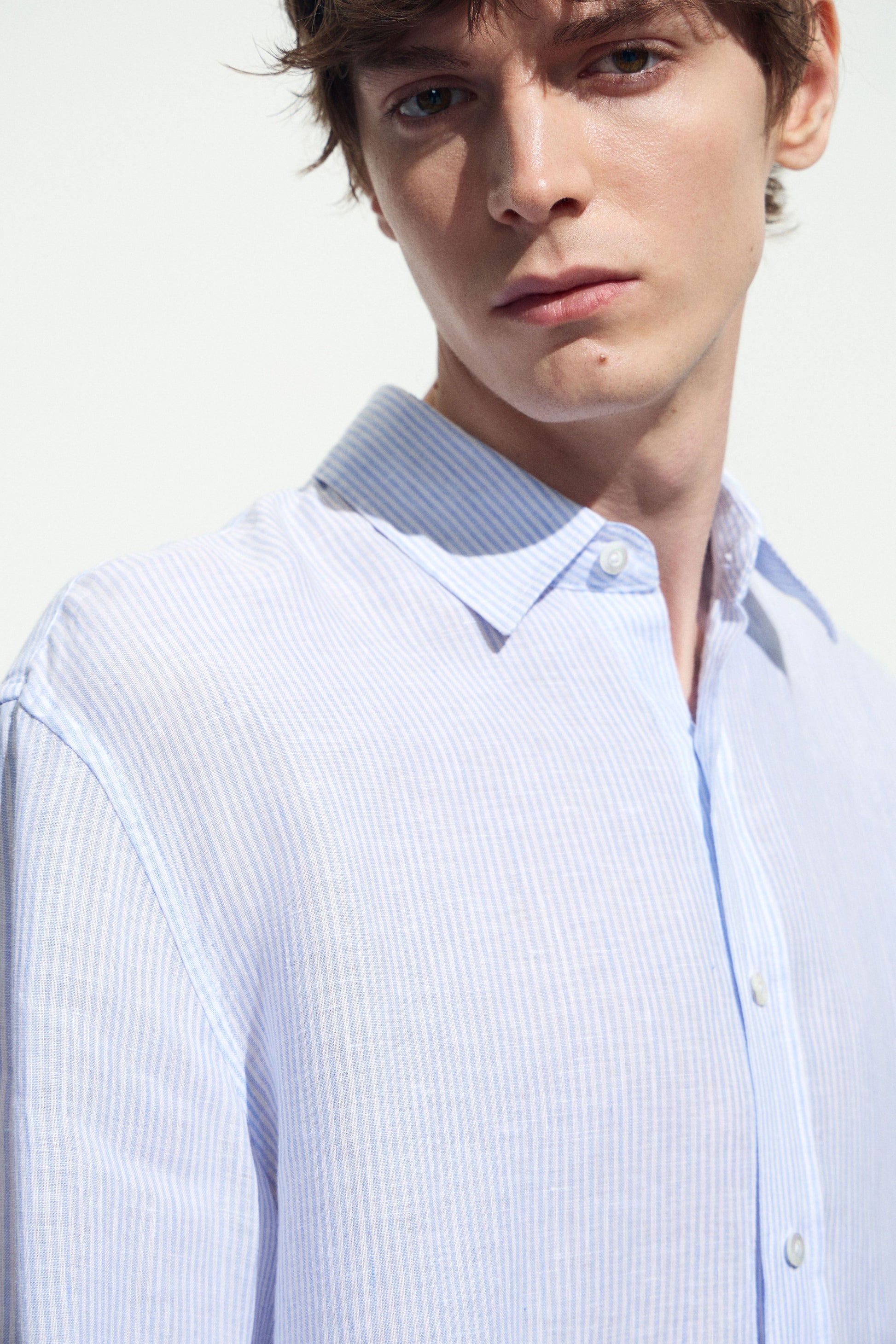 WHITE/BLUE