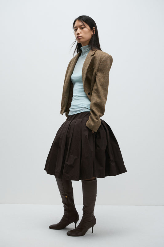 DARK BROWN