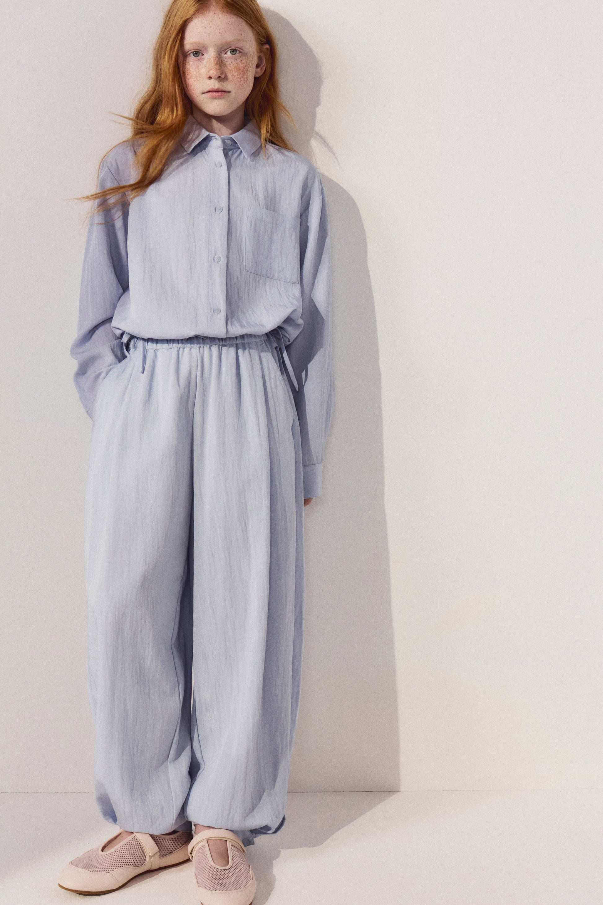 LIGHT BLUE