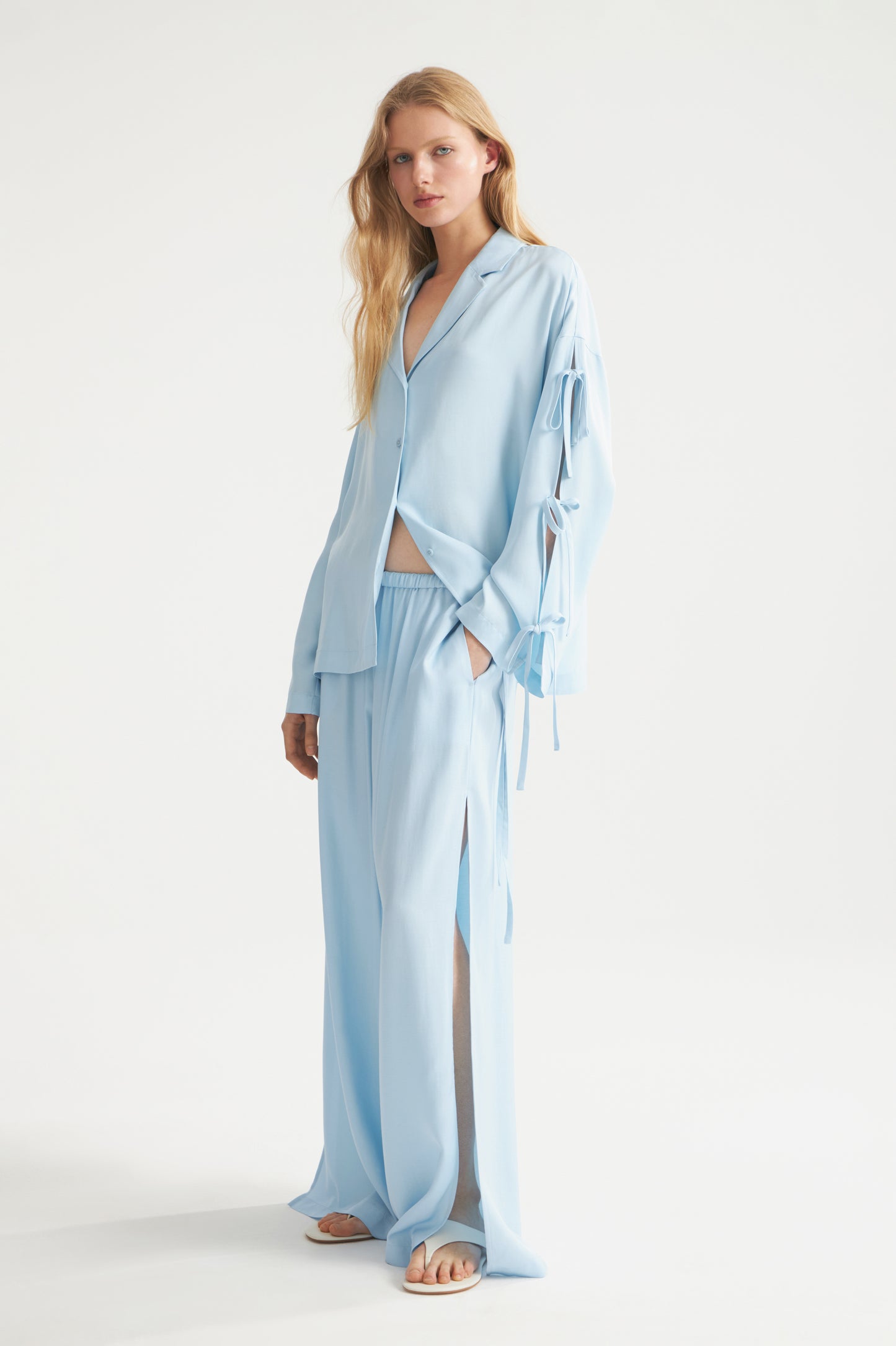 LIGHT BLUE