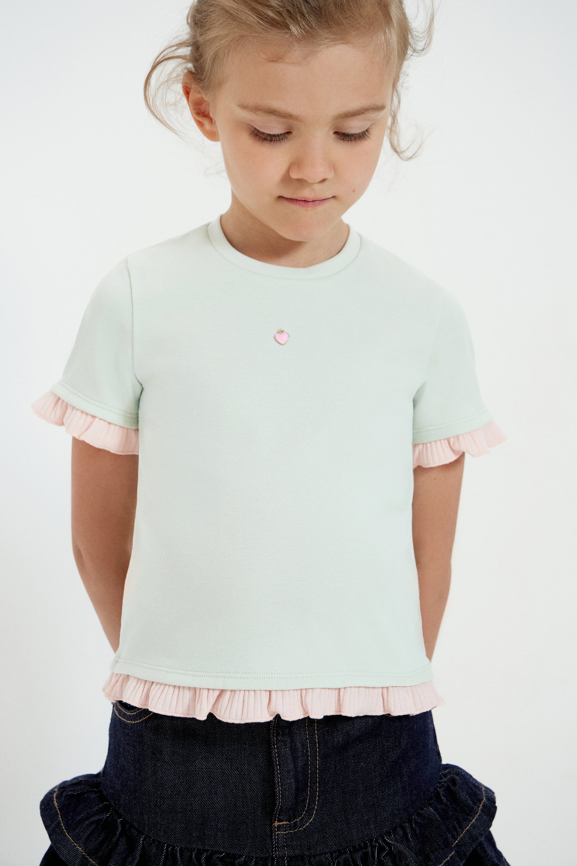 LIGHT GREEN