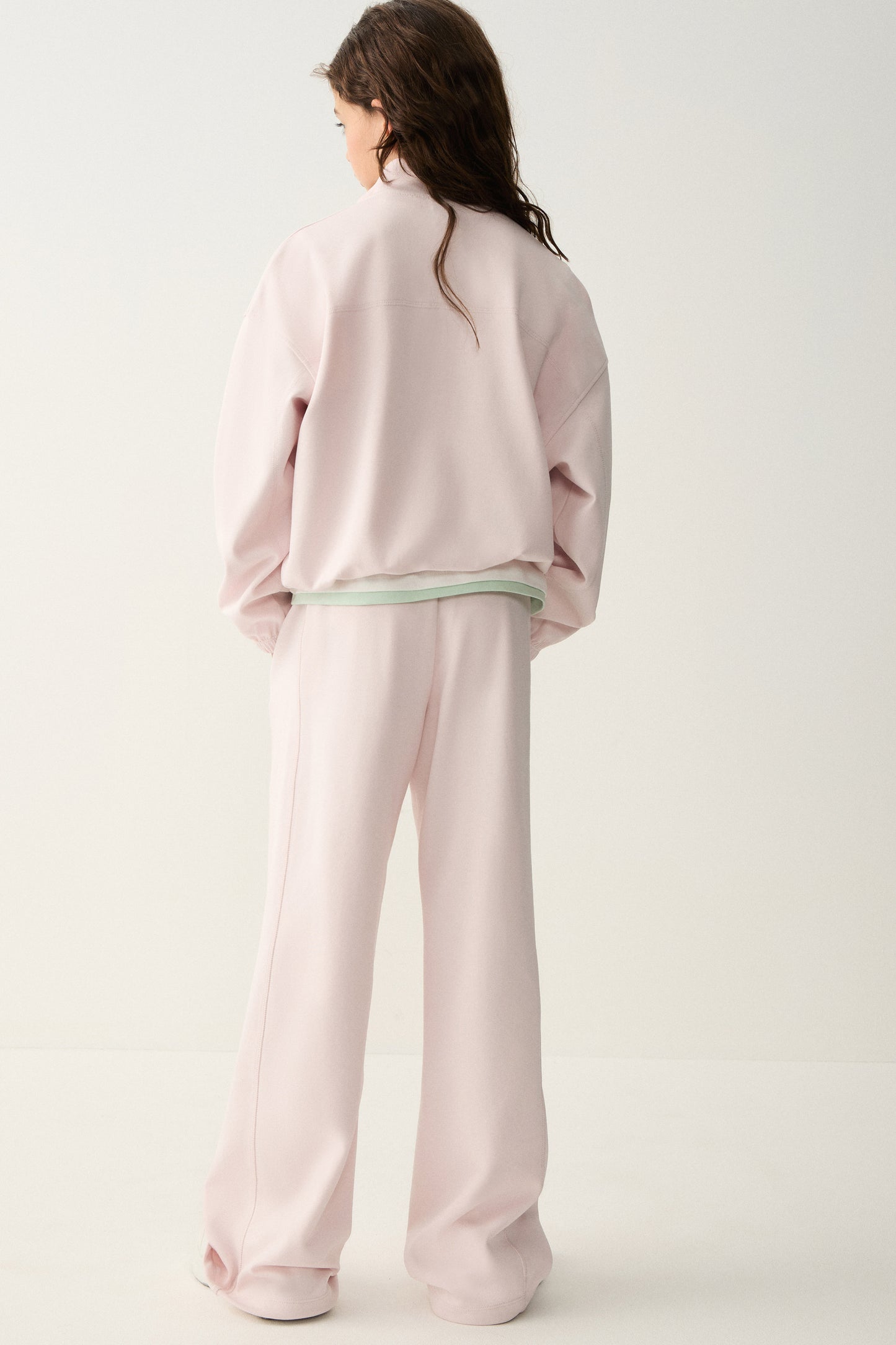 LIGHT PINK