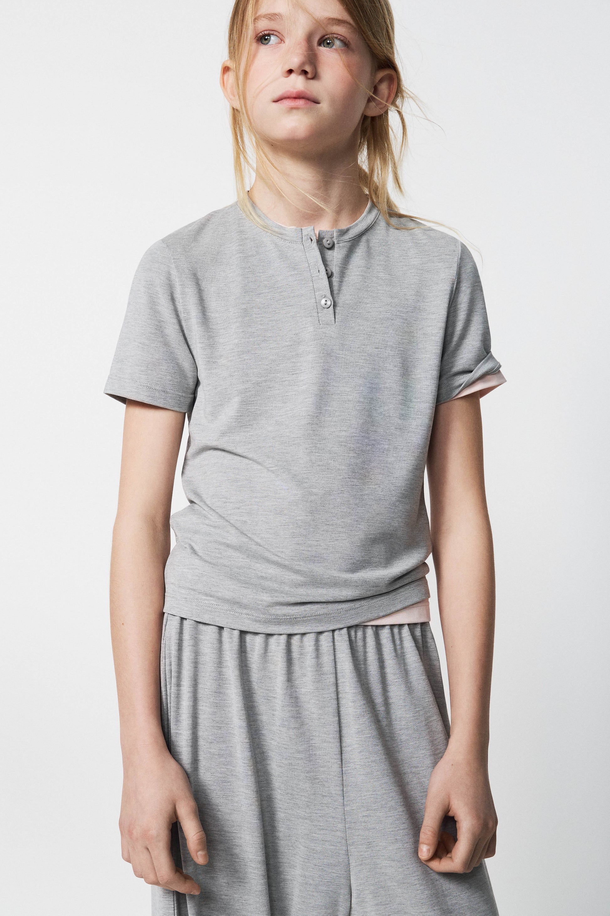 LIGHT GREY MELANGE