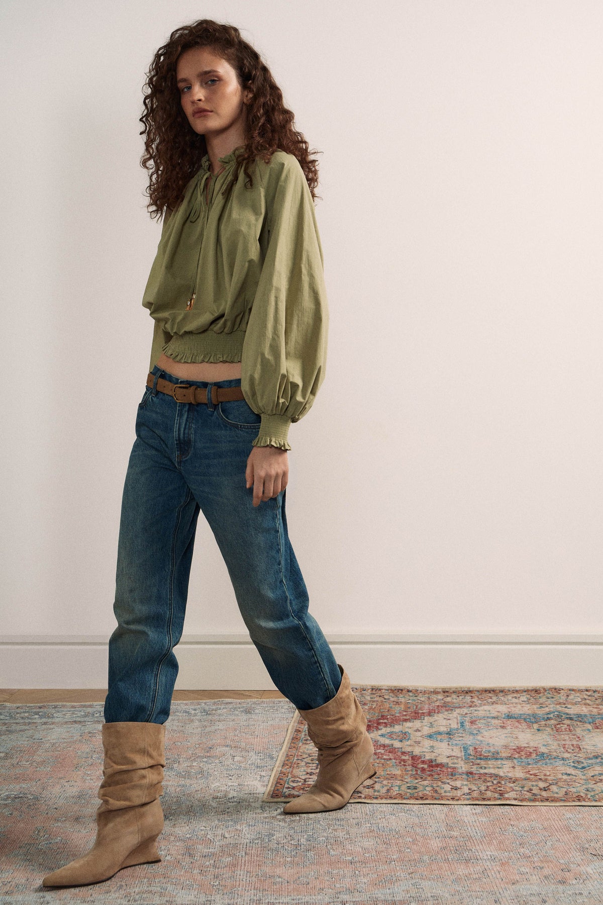 KHAKI