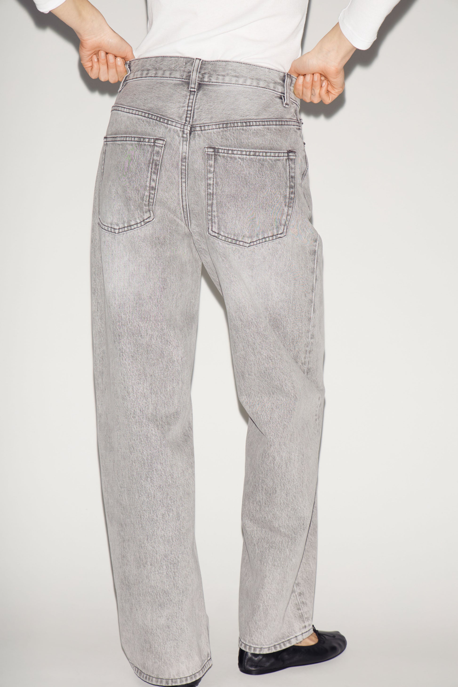 ARCTIC GREY