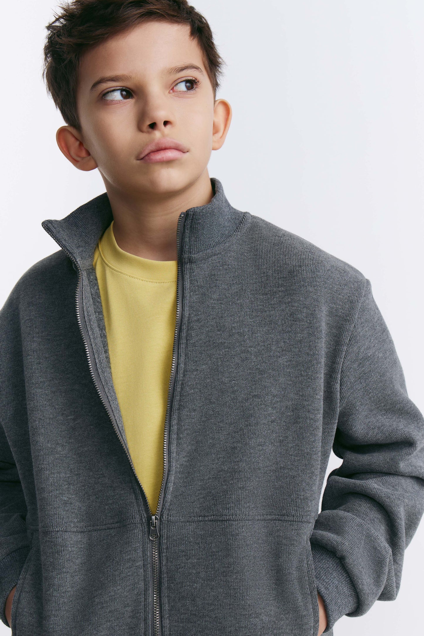 DARK GREY