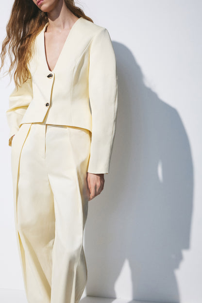 LIGHT YELLOW