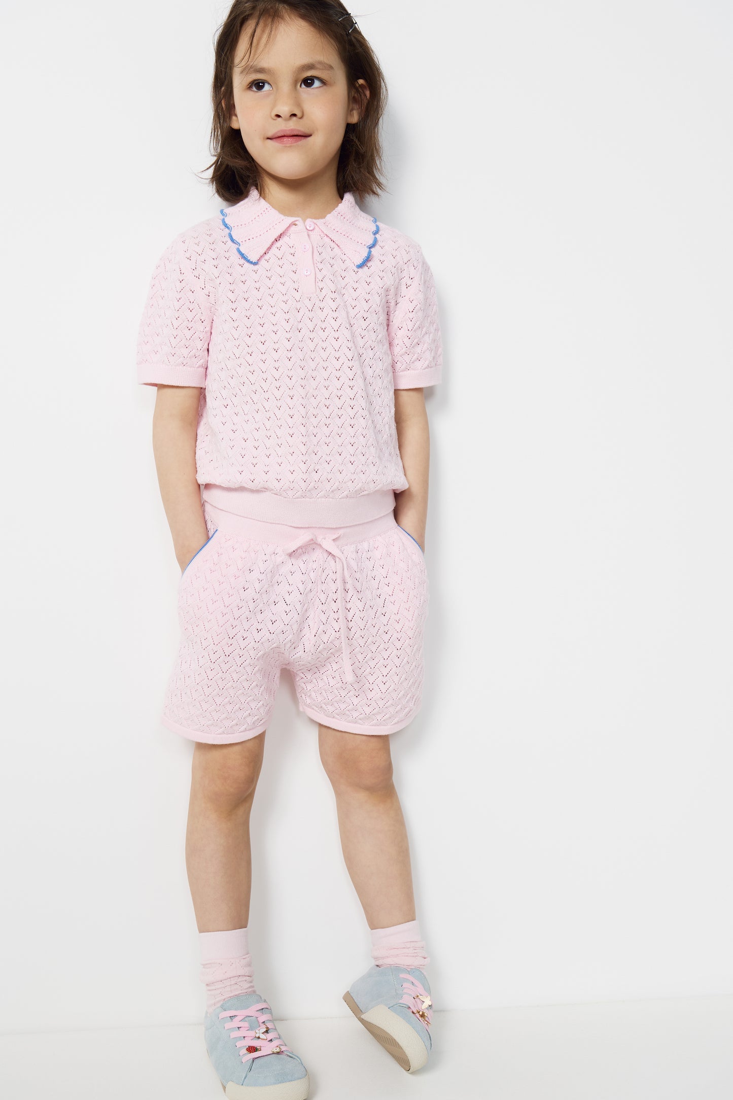 LIGHT PINK