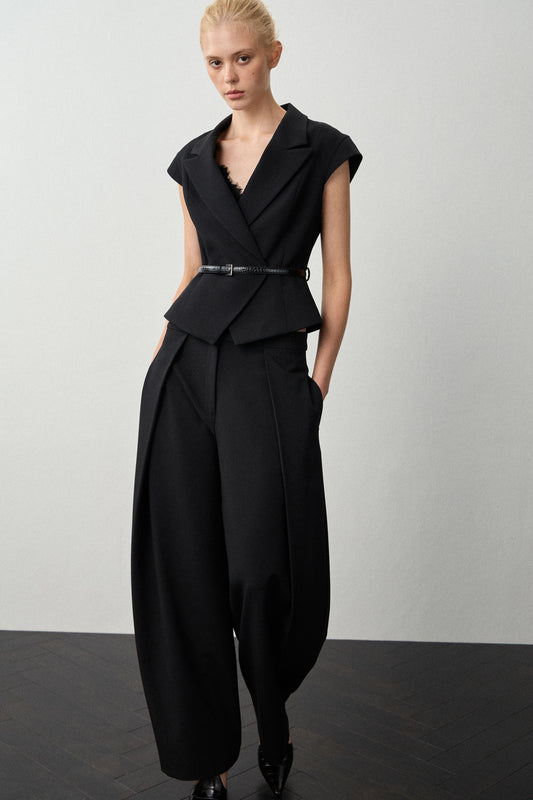 PLEAT-FRONT BAGGY TROUSERS
