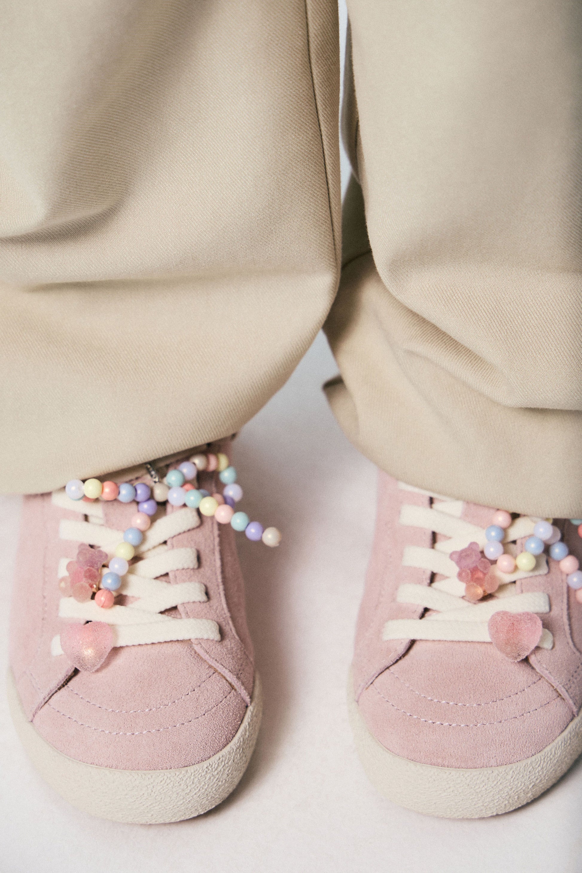 LIGHT PINK