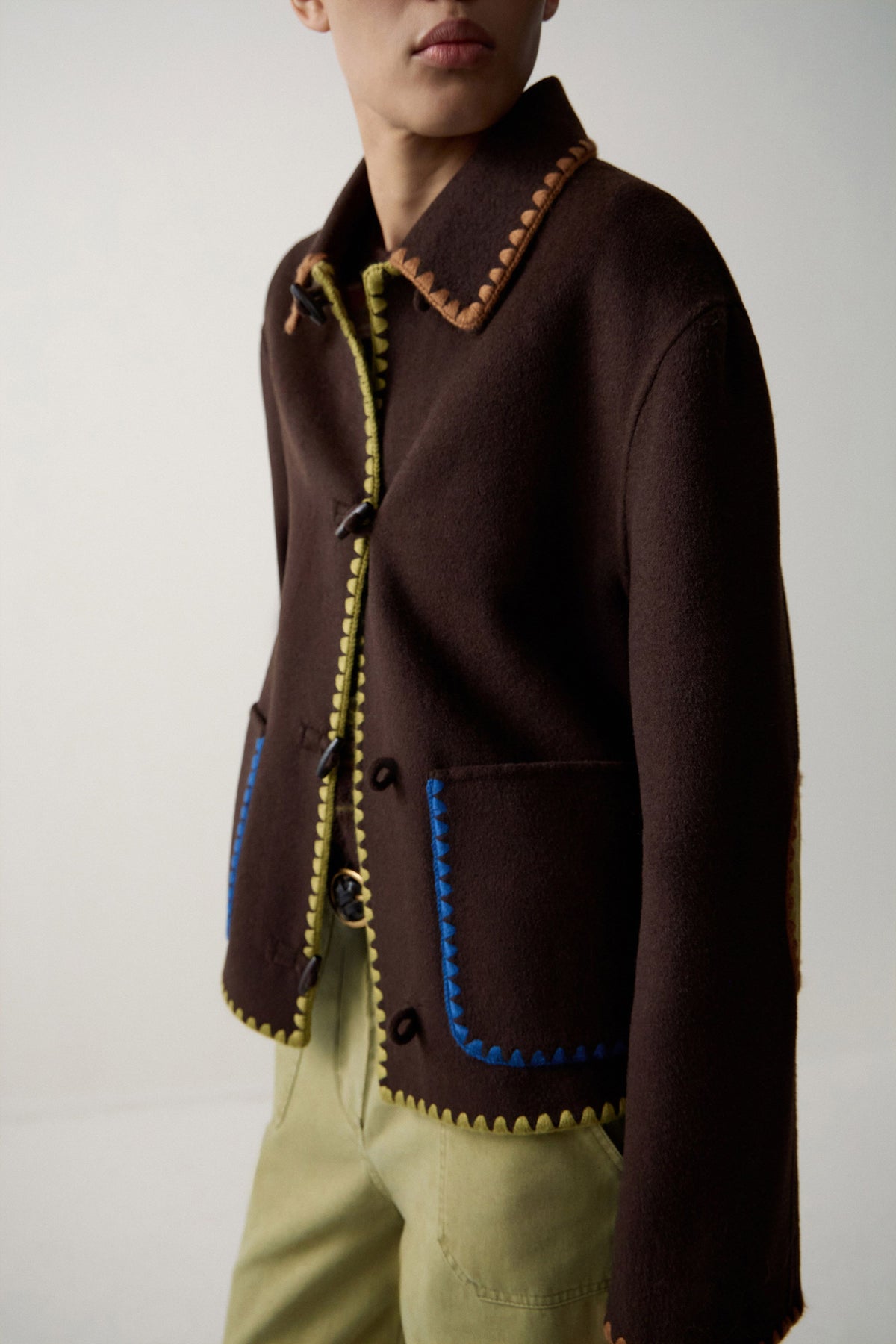DARK BROWN