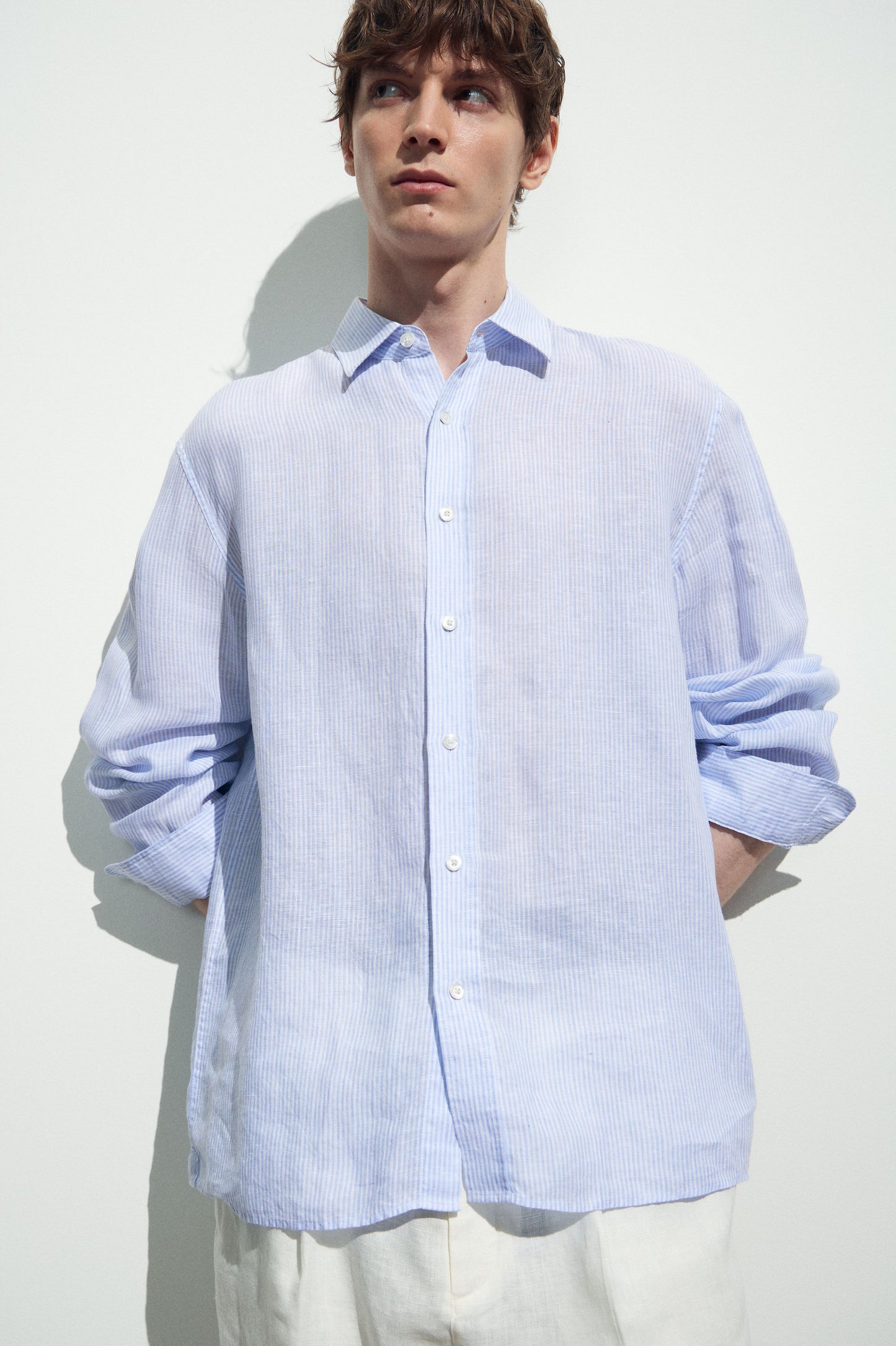 WHITE/BLUE