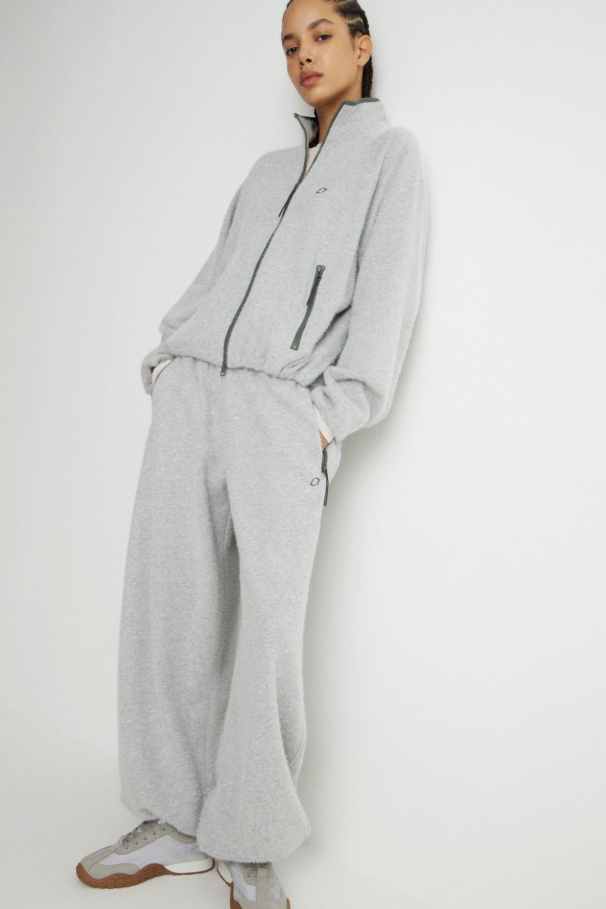 LIGHT GREY