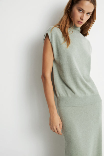 GRAY-GREEN
