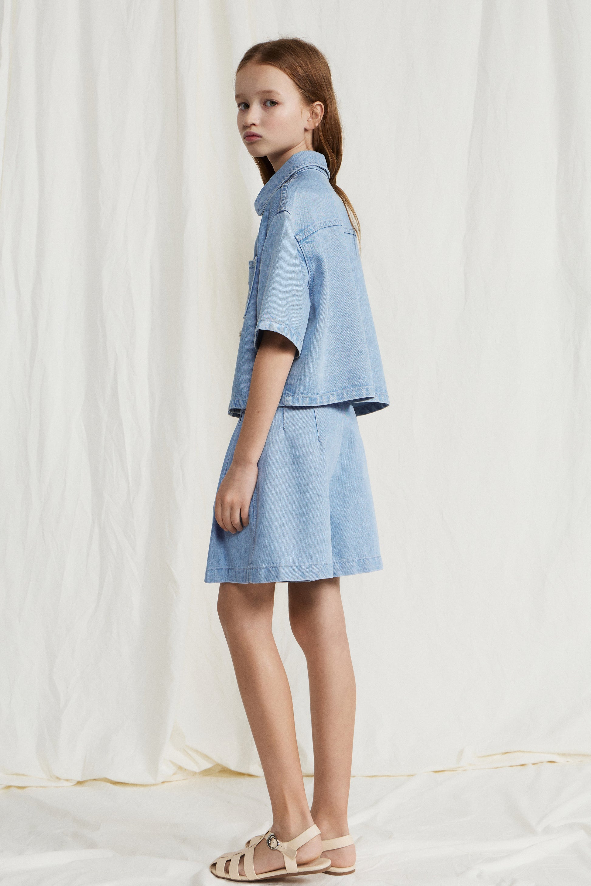 LIGHT BLUE