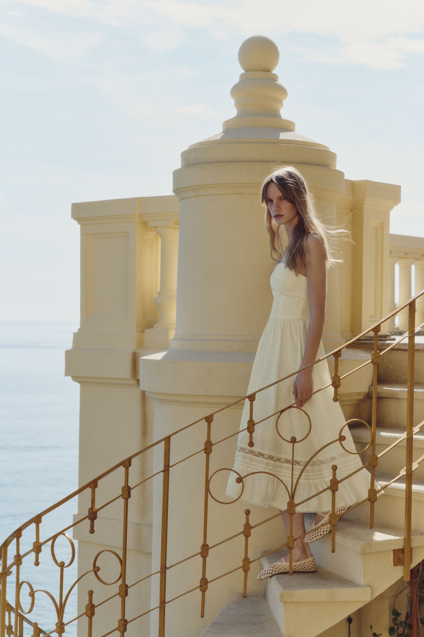 LIGHT YELLOW