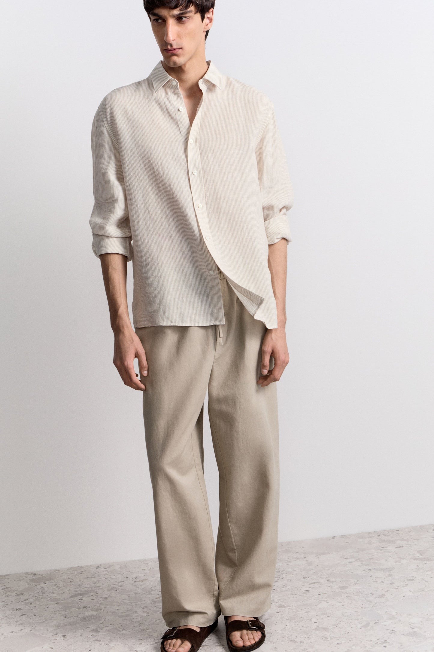 WHITE/BEIGE