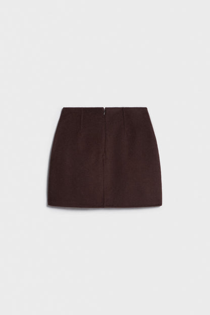 DARK BROWN
