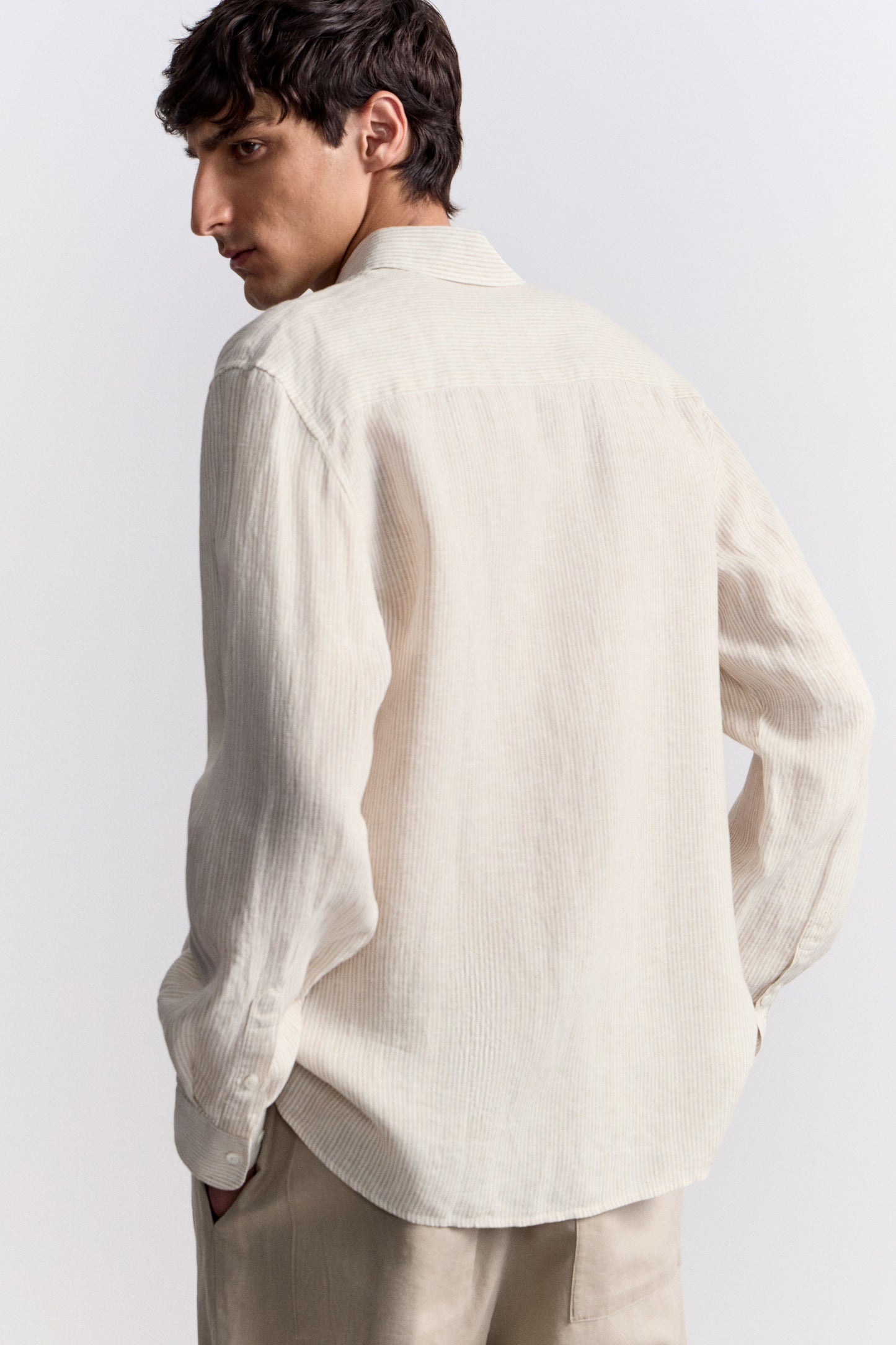 WHITE/BEIGE