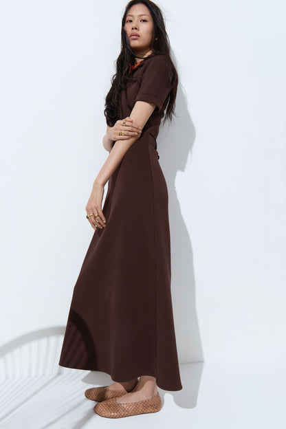 DARK BROWN