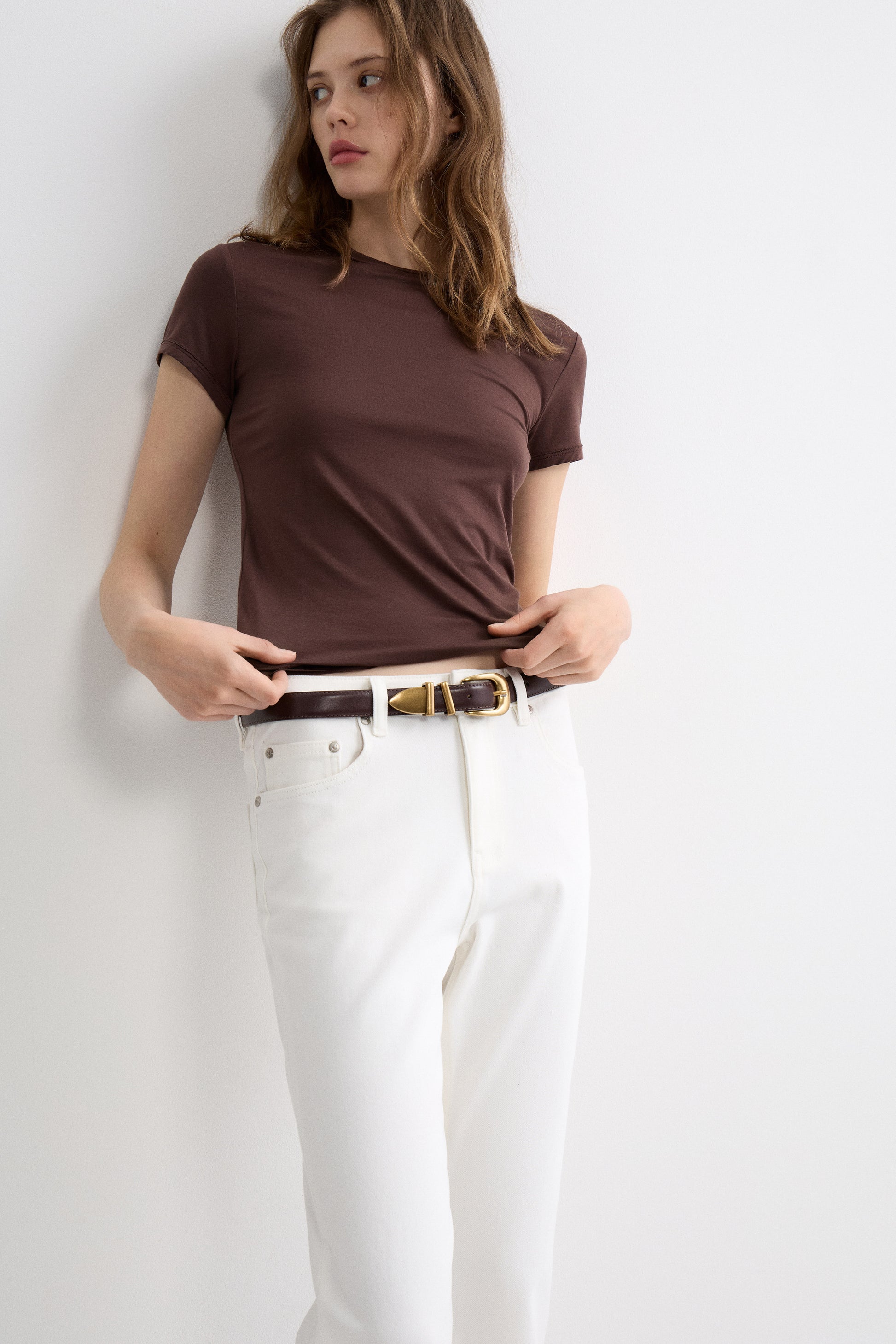 DARK BROWN