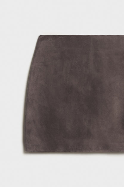 DARK BROWN