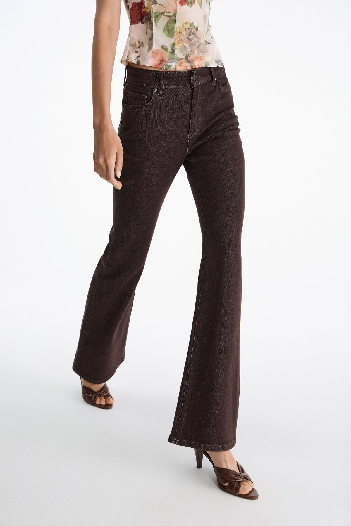 DARK BROWN
